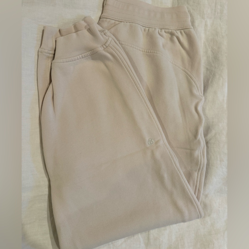Lululemon scuba sweats sz 8